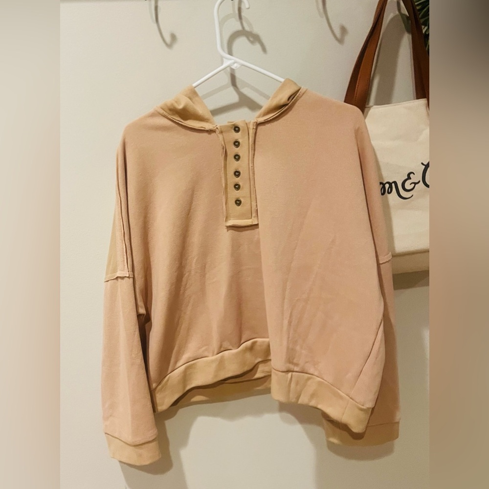 Medium Jules and James neutral
Top cream - Picture 2 of 4